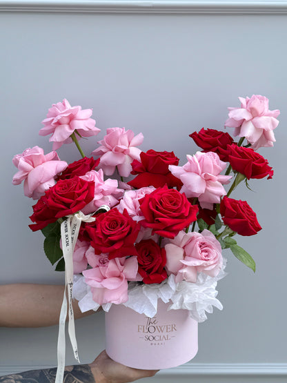 Romantic Pink & Red Rose Box